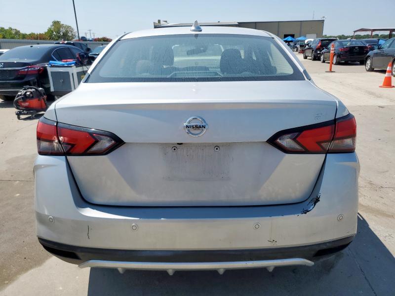 2022 Nissan Versa sv