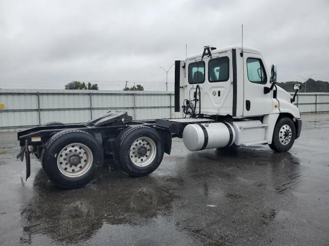 2018 Freightliner Cascadia 125 Semi Truck