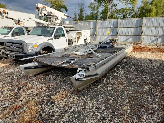 1984 Sand Piper 240-Boats Pontoon Boat