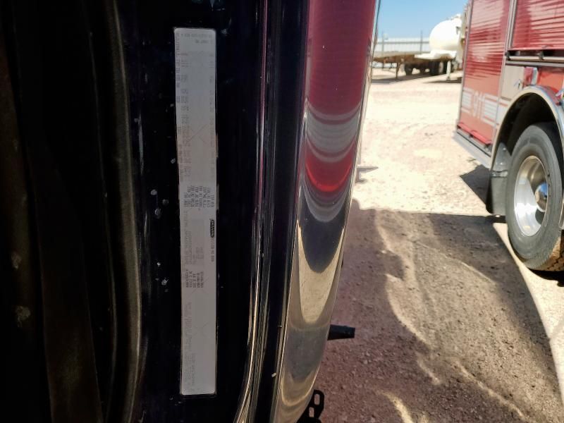2010 Freightliner Cascadia Semi Truck