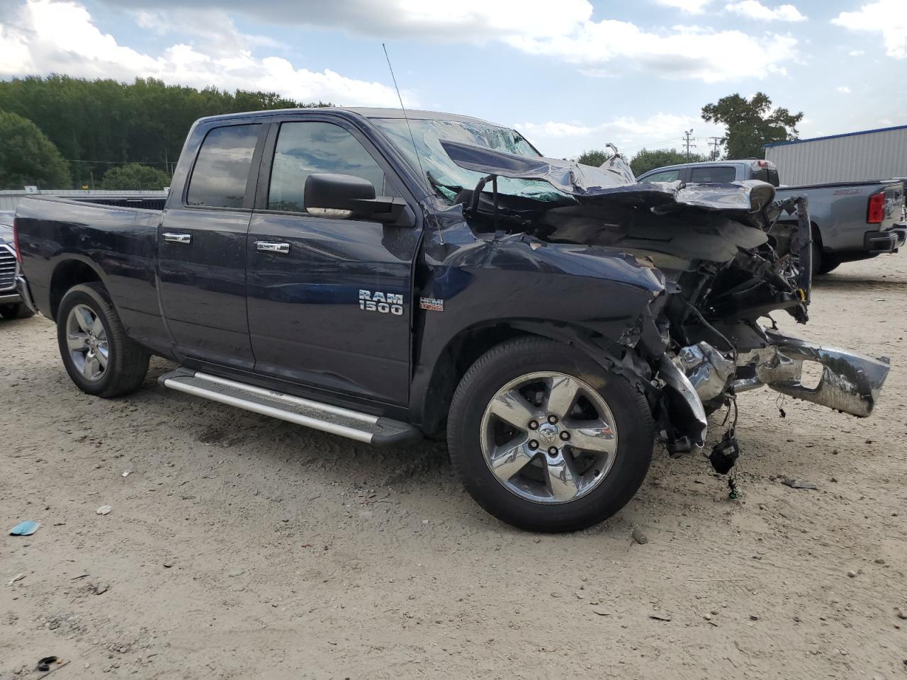 2015 Dodge Ram 1500 slt