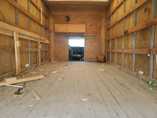 2007 GMC Savana Cutaway G3500