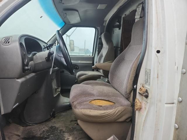 2000 Ford Econoline E350 Super Duty Cutaway Van