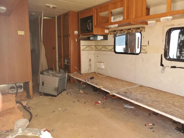 2011 Coachmen RV Trailer