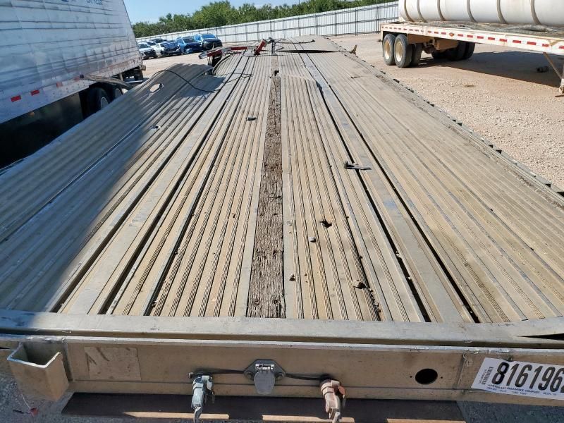 2003 Reitnouer Flatbed Trailer