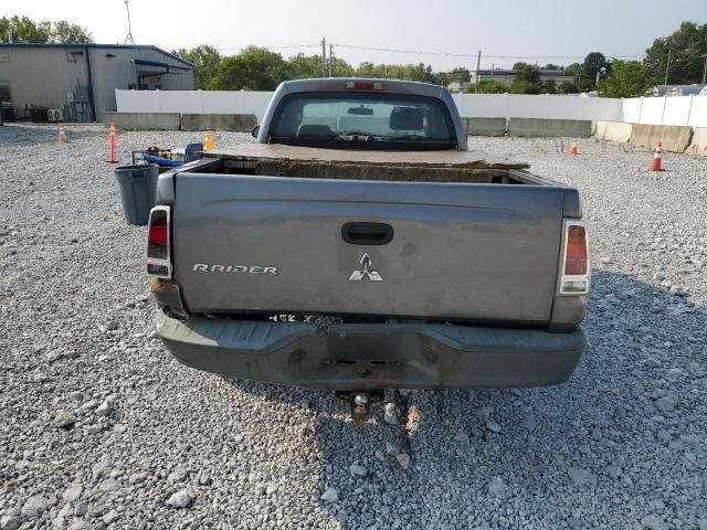 2008 Mitsubishi Raider LS