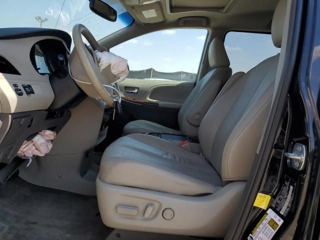 2012 Toyota Sienna XLE