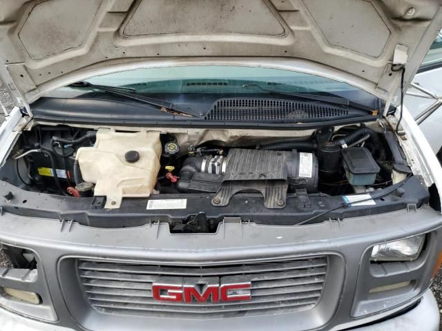 2001 GMC Savana Cutaway G3500