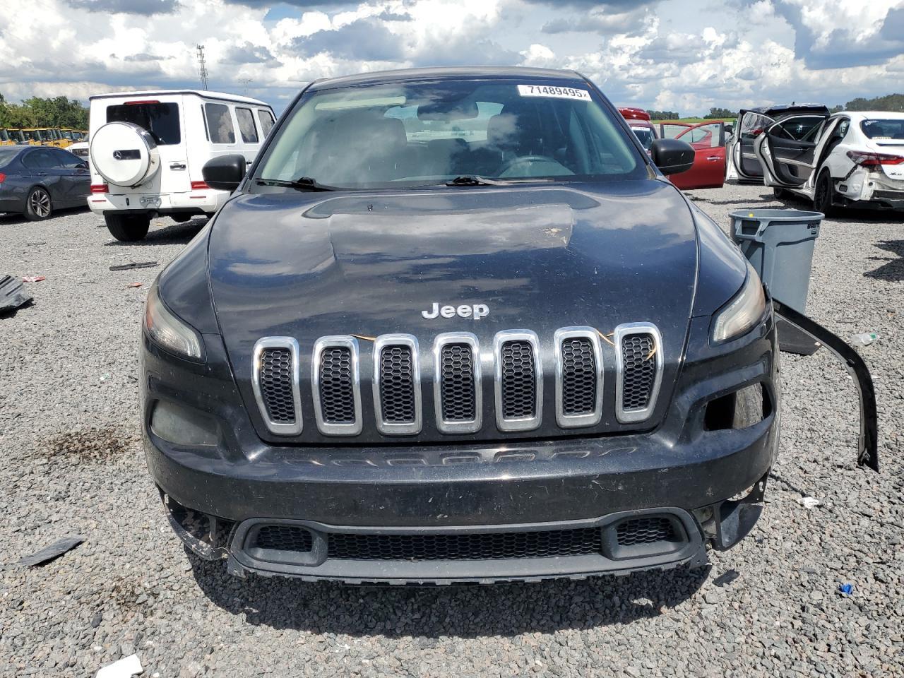 2016 Jeep Cherokee Sport