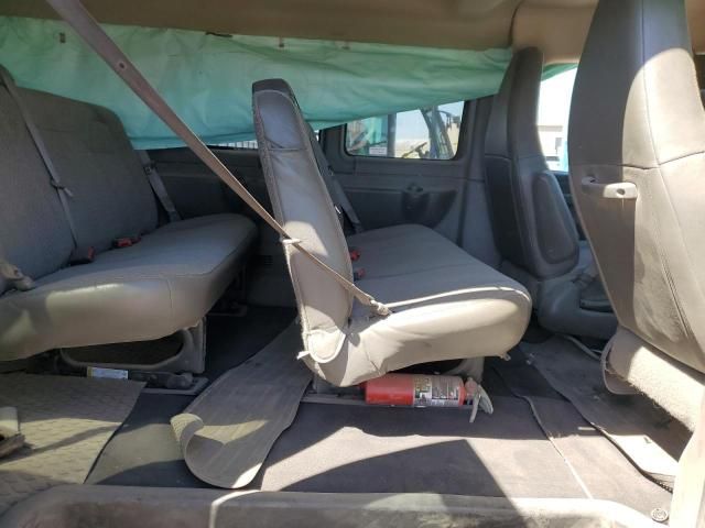 2022 Chevrolet Express G2500 LT