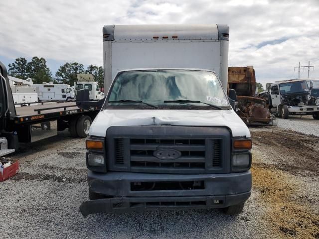 2016 Ford Econoline E350 Super Duty Cutaway Van