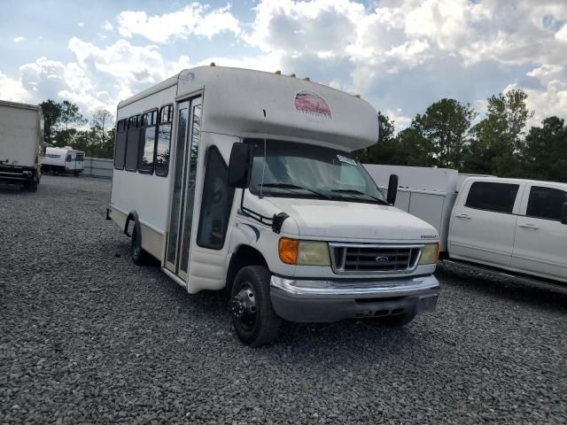 2006 Ford Econoline E350 Super Duty Cutaway Van