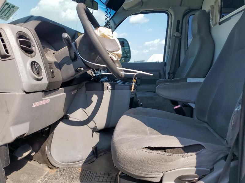 2014 Ford Econoline E350 Super Duty Van