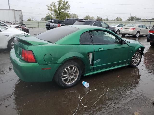 2000 Ford Mustang