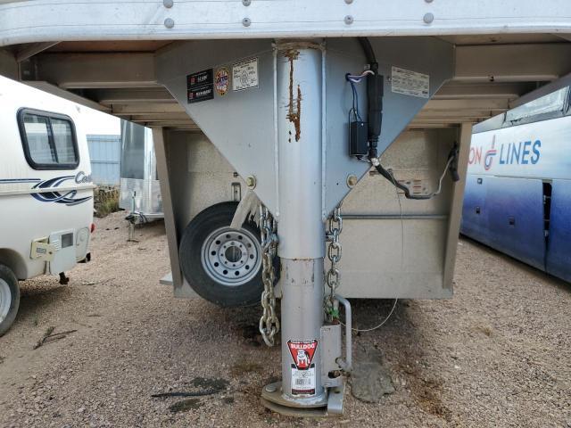 2024 Featherlite 8127-7024-STD Livestock Trailer