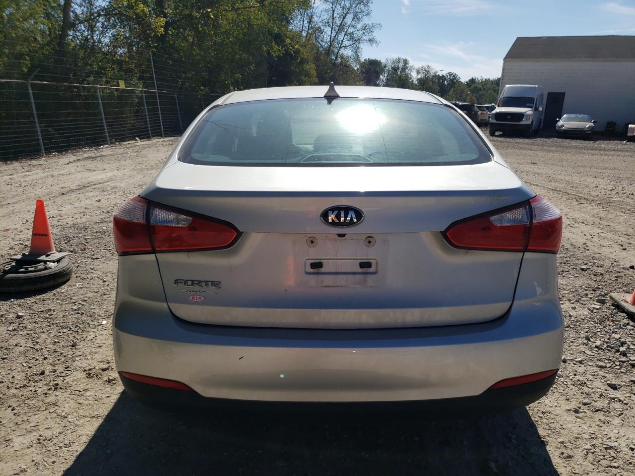 2016 KIA Forte lx
