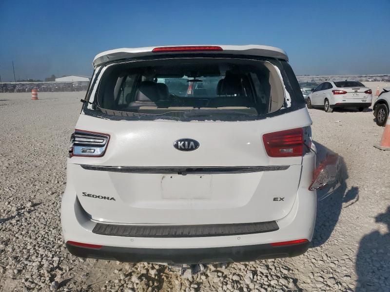 2019 KIA Sedona LX