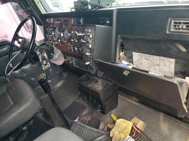 2001 Kenworth W900 Semi Truck