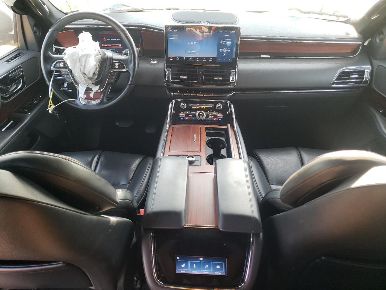 2022 Lincoln Navigator l