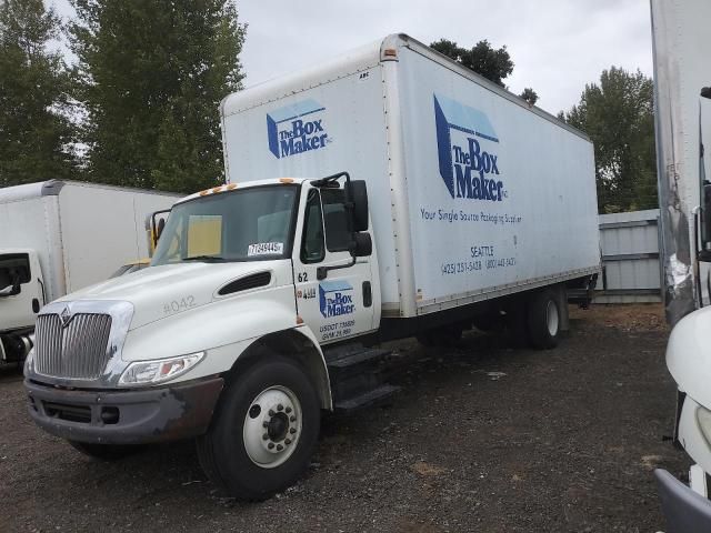 2005 International 4000 4400