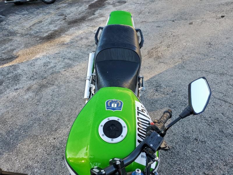 2001 Kawasaki ZR1200 A