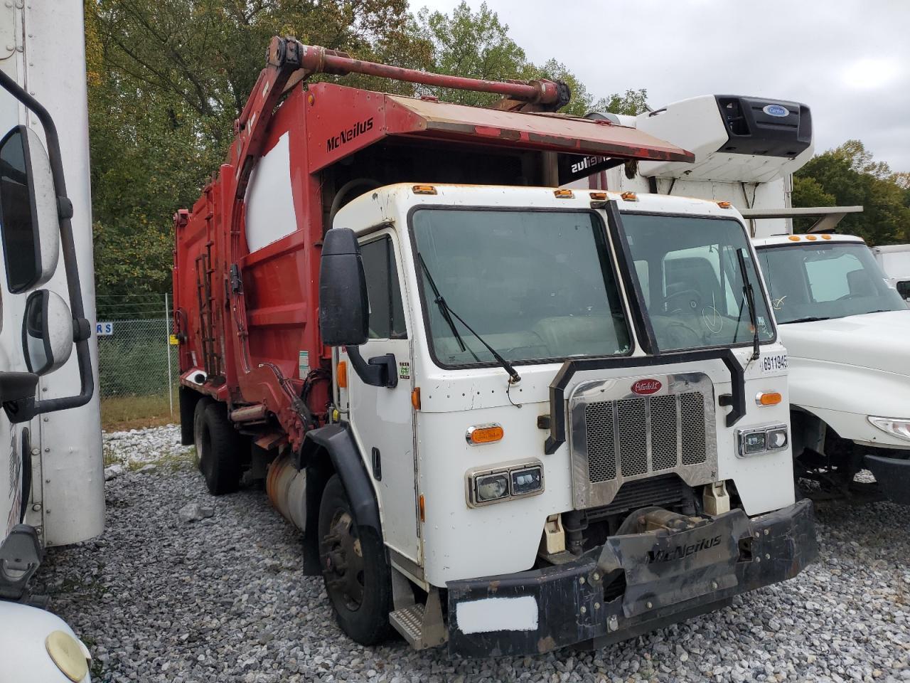 2015 Peterbilt Tractor 2015 Peterbilt 320 Refuse Truck