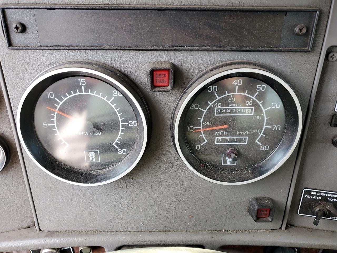 2005 Kenworth T300-Flat BED Truck