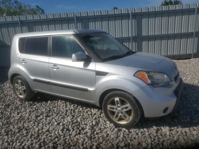 2011 KIA Soul +