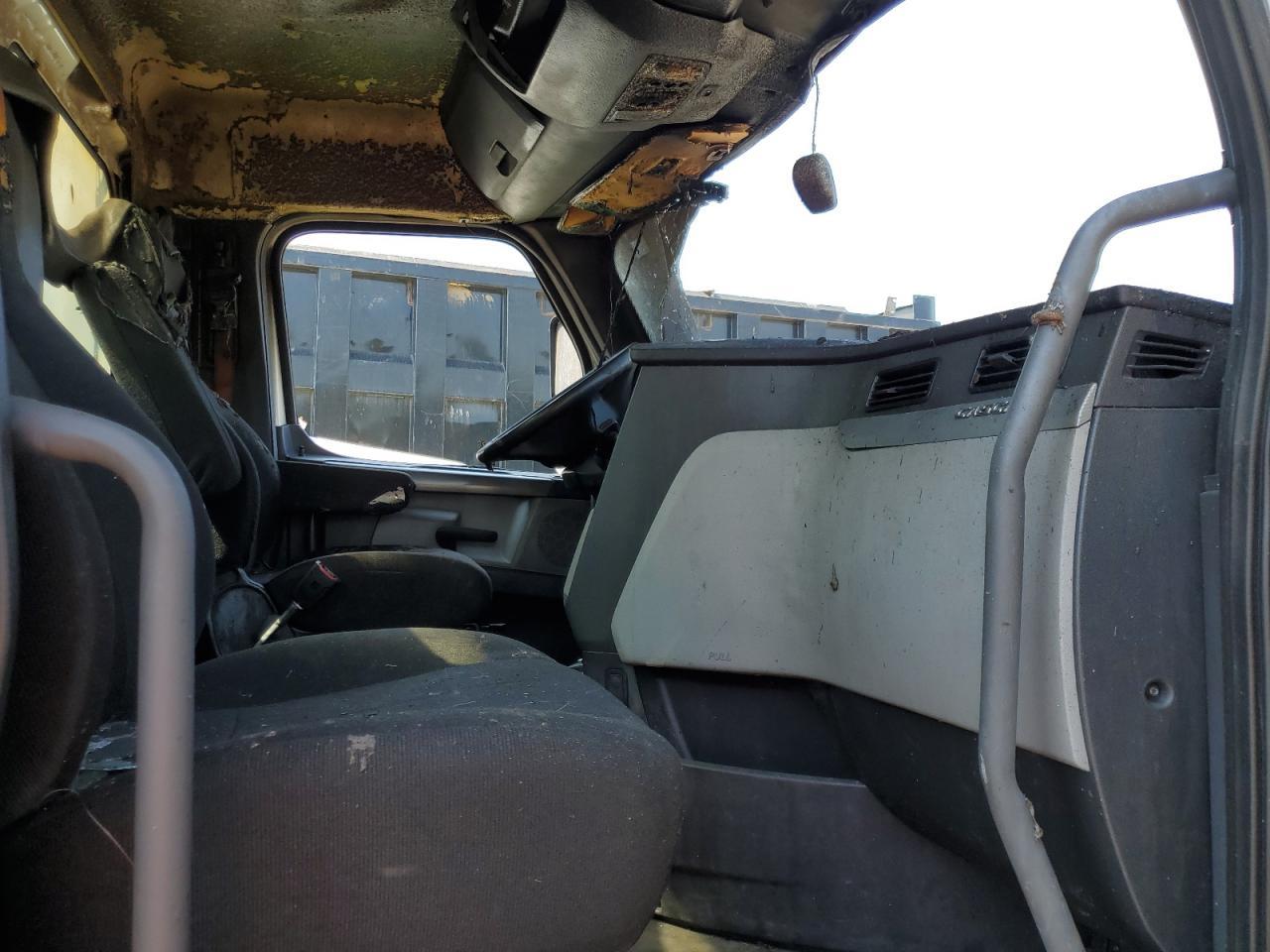 2019 Freightliner Cascadia 126 Semi Truck