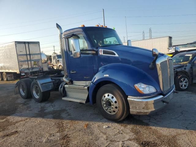 2019 Kenworth Construction T680