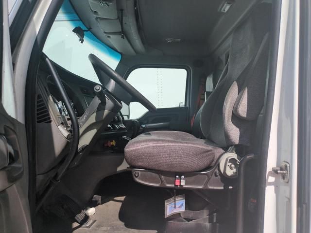 2014 Kenworth T680 Semi Truck