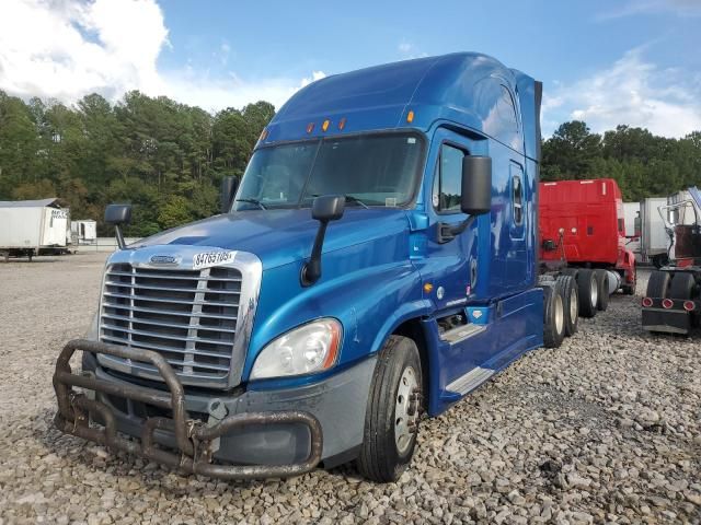 2015 Freightliner Cascadia 125