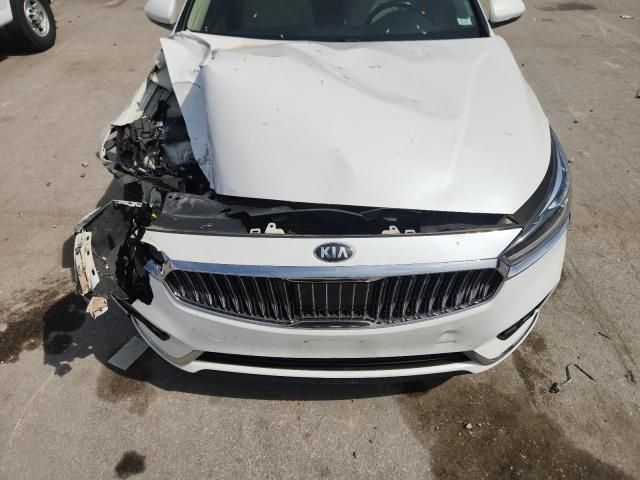 2017 KIA Cadenza Premium