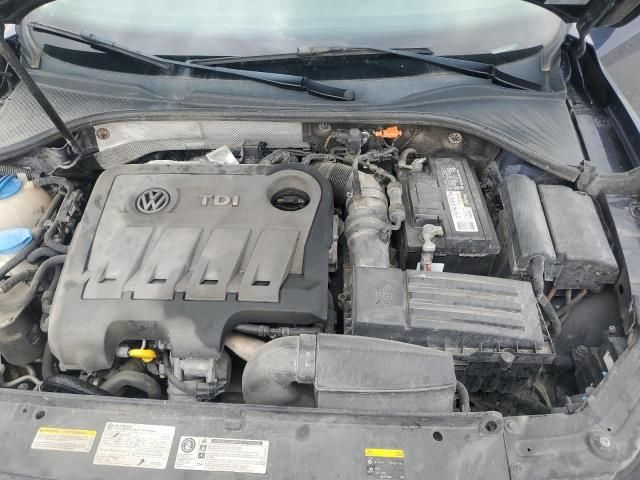 2014 Volkswagen Passat SEL