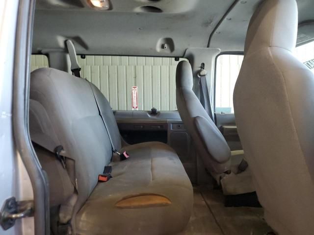 2014 Ford Econoline E350 Super Duty Wagon