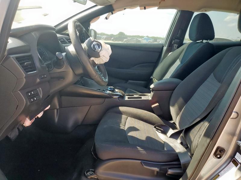 2022 Nissan Leaf SV