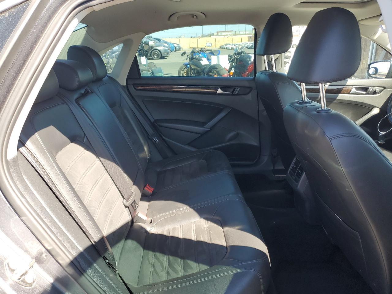2015 Volkswagen Passat sel