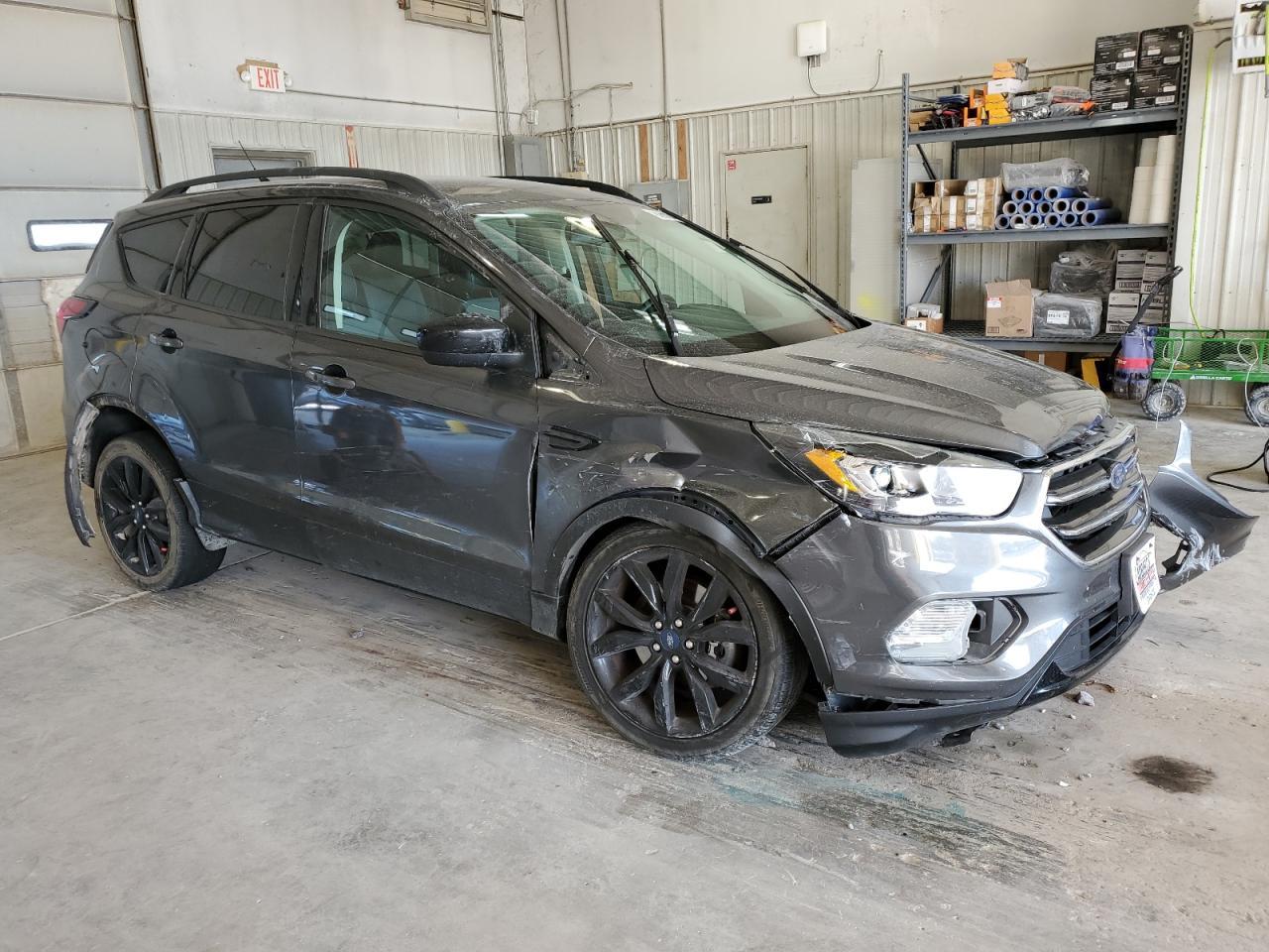2019 Ford Escape se