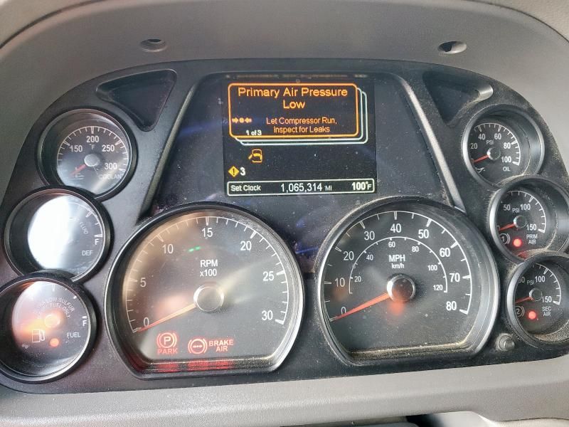 2015 Peterbilt Tractor 2015 Peterbilt 579 Semi Truck