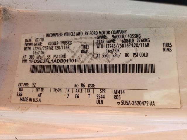2010 Ford Econoline E350 Super Duty Cutaway Van