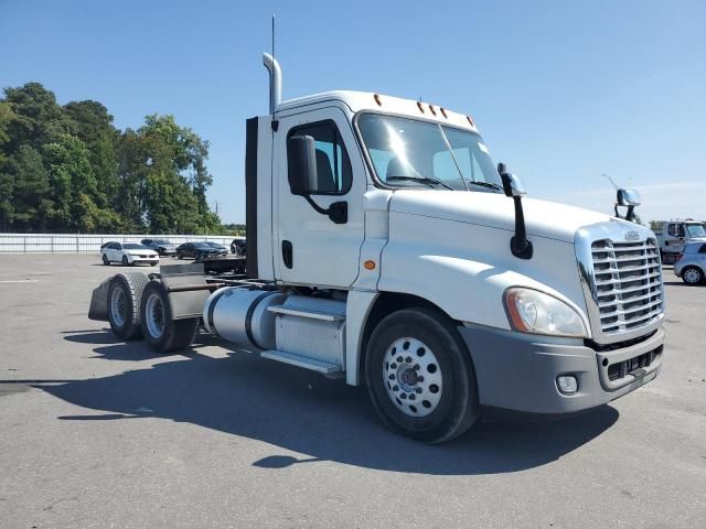 2016 Freightliner Cascadia 125 Semi Truck