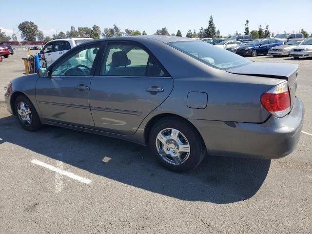 2005 Toyota Camry LE