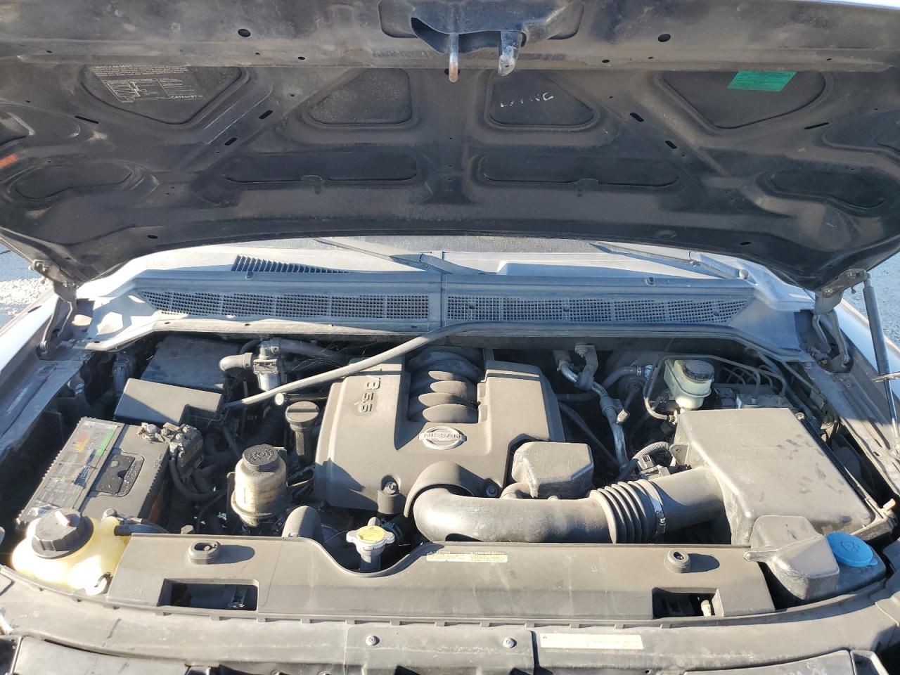 2004 Nissan Armada se