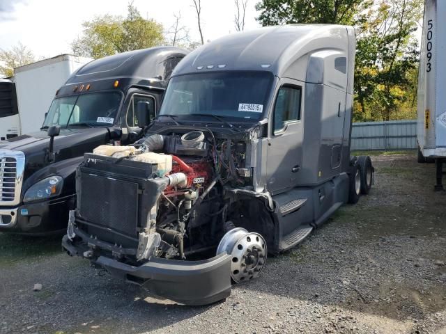 2022 Kenworth T680 Semi Truck