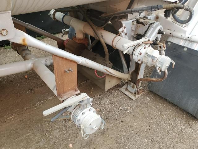 1982 Penske Tank Trailer