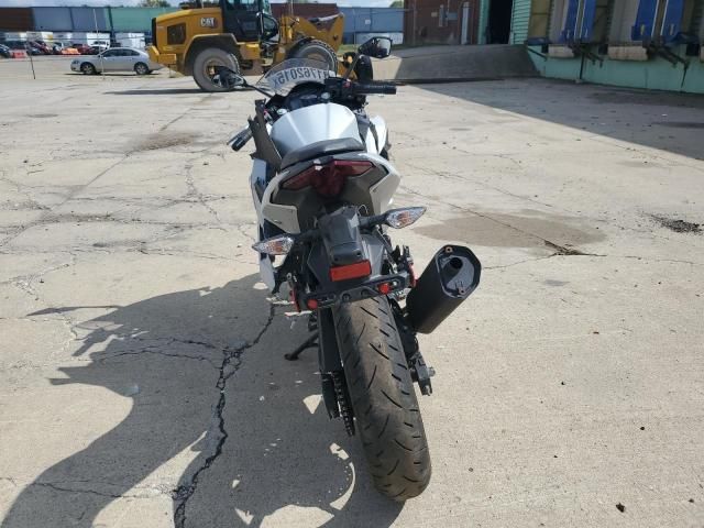 2025 Kawasaki EX500
