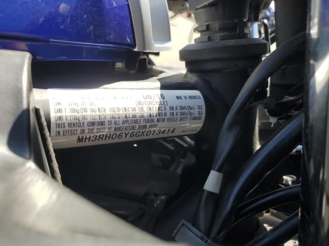 2016 Yamaha YZFR3