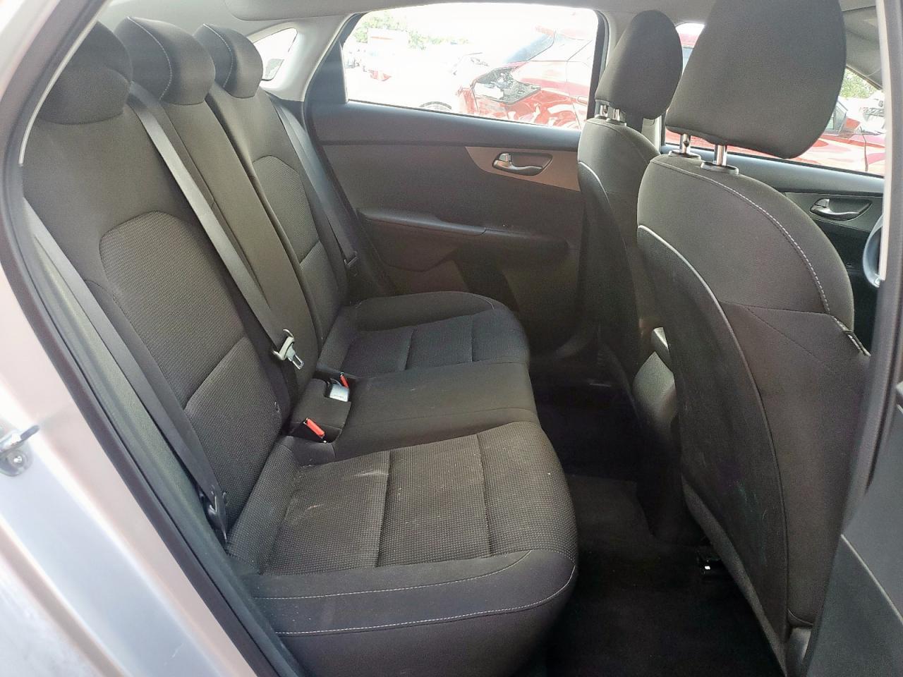 2021 KIA Forte fe