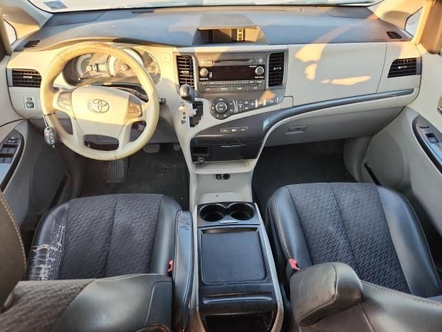 2011 Toyota Sienna Sport