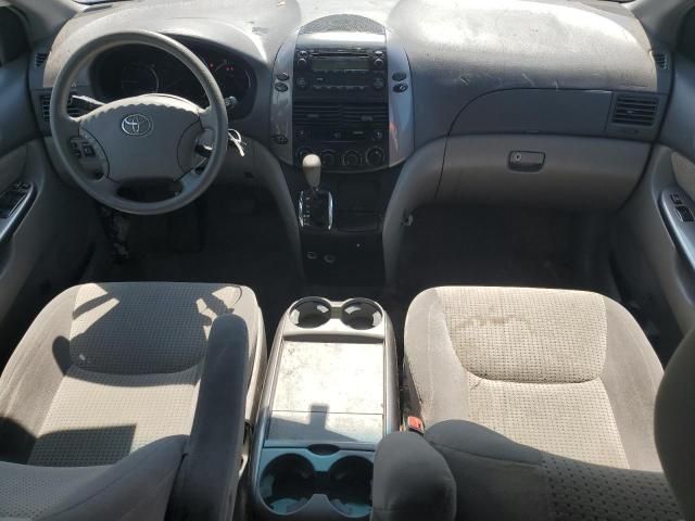 2009 Toyota Sienna CE